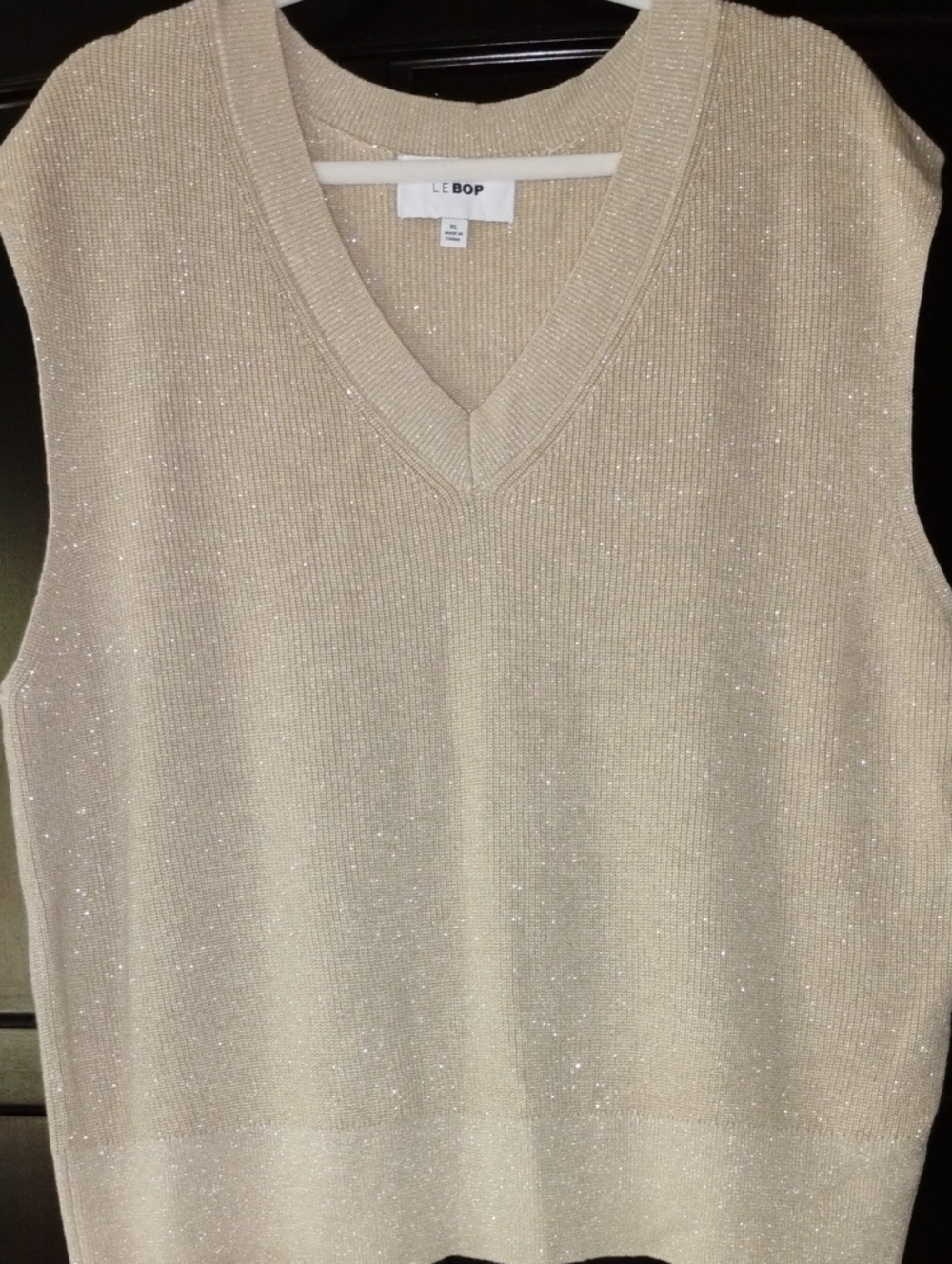 Le Bop Women's Shimmery Cream V-Neck Tank Top